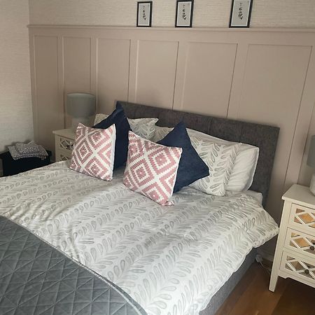 Large Townhouse With Gardens Apartment Кингскорт Екстериор снимка
